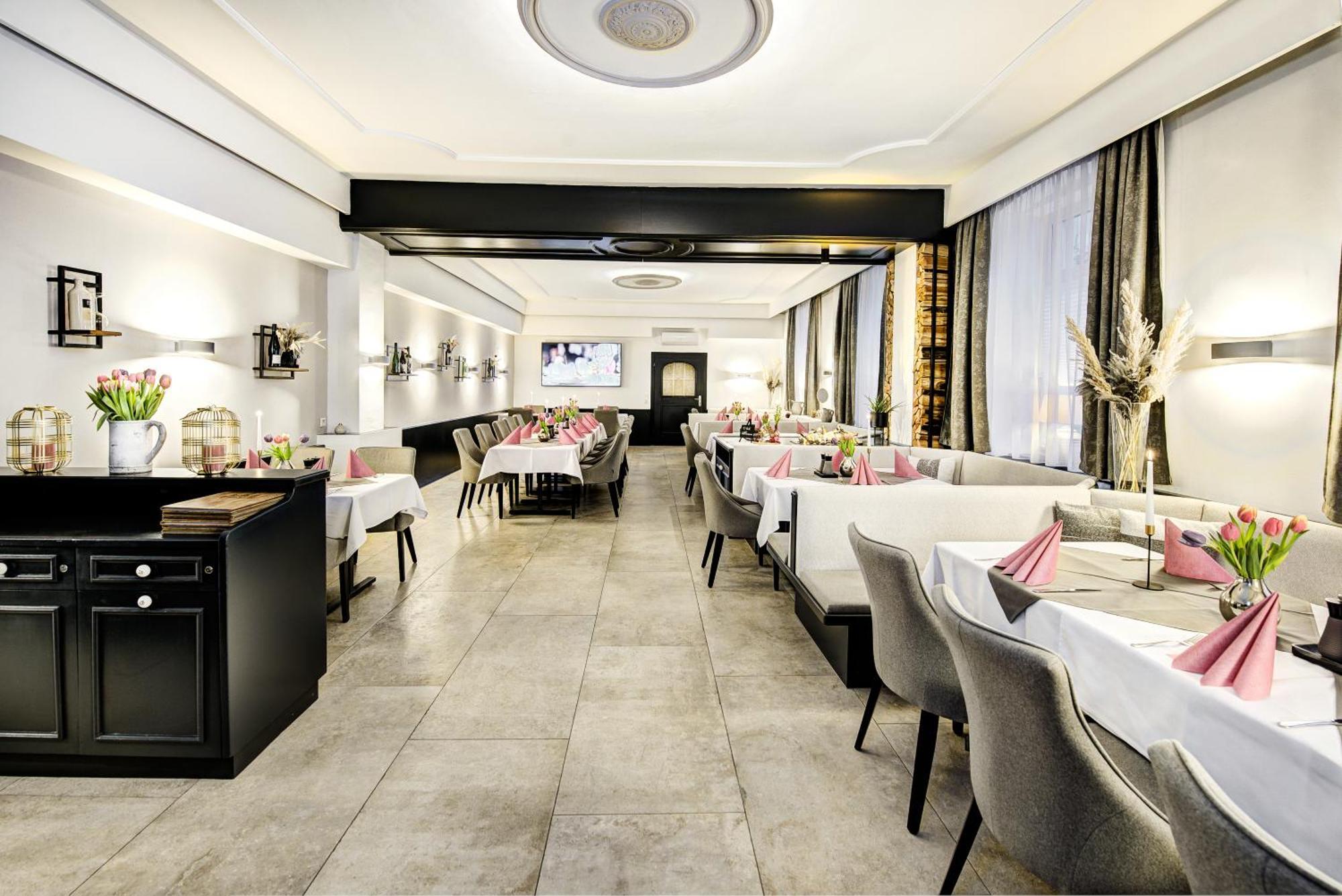 Hotel Bayrischer Hof Wels Zewnętrze zdjęcie