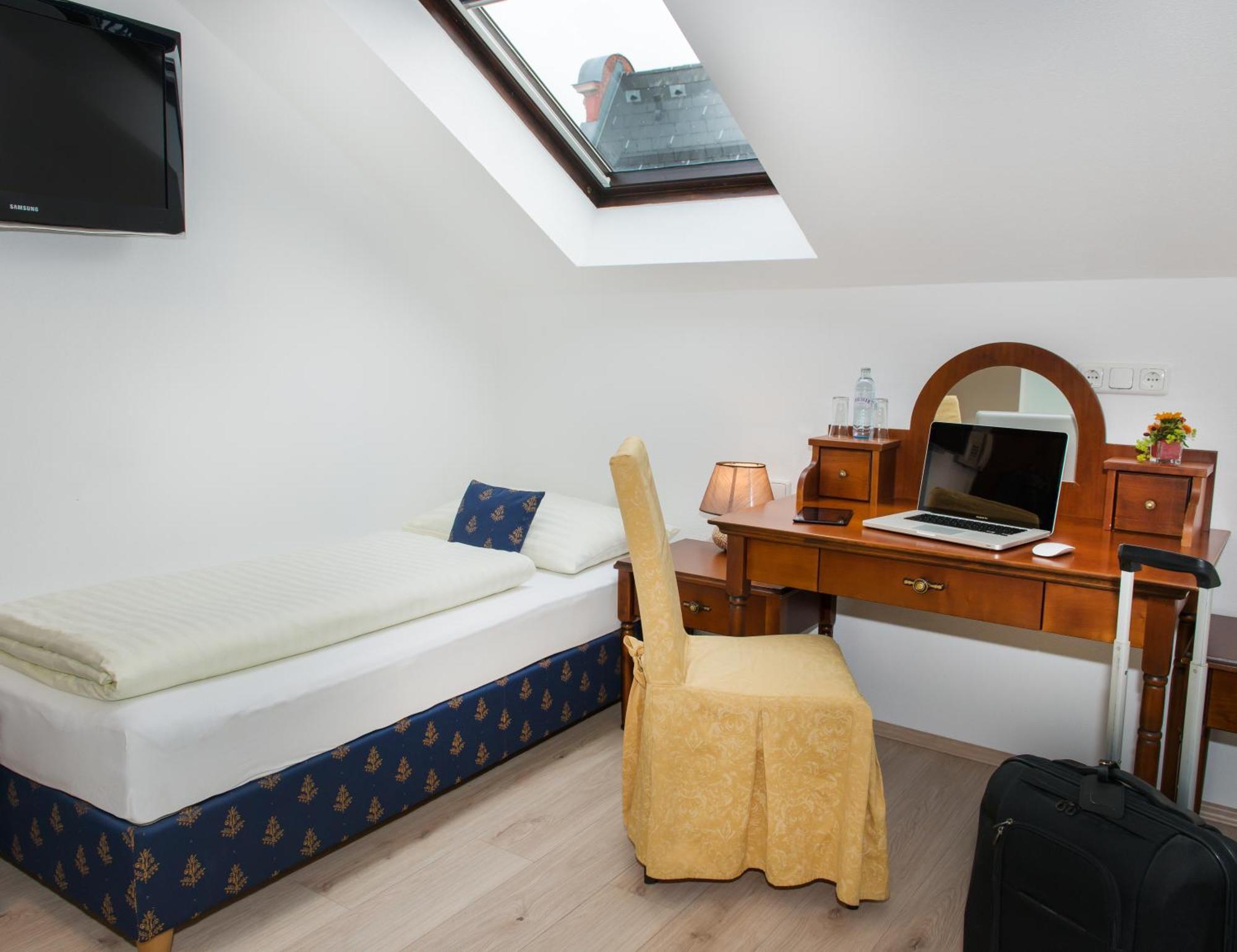 Hotel Bayrischer Hof Wels Zewnętrze zdjęcie